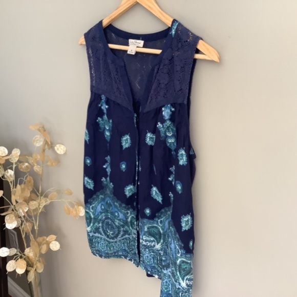 Lucky Brand Sleeveless button Down top - Picture 4 of 9